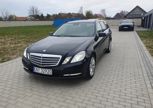 Mercedes-Benz Klasa E cena 52500 przebieg: 252000, rok produkcji 2012 z Włodawa małe 562